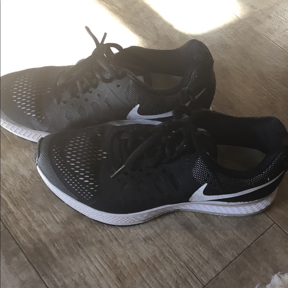 Nike Shoes - Nike Zoom Pegasus